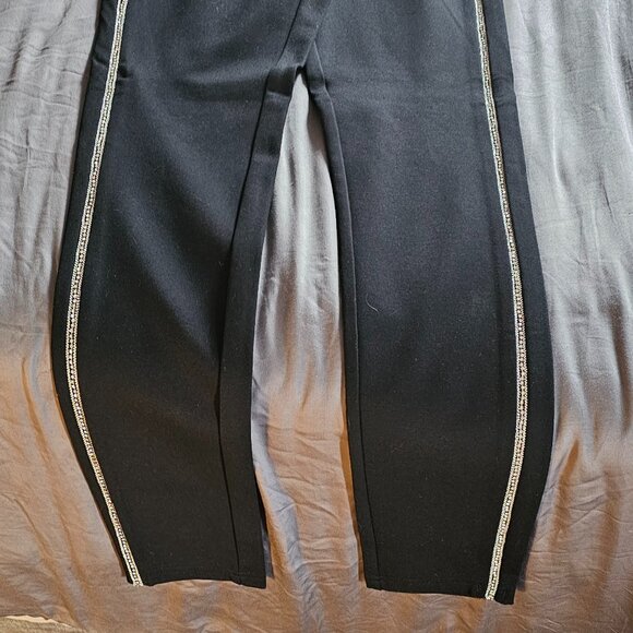 Suzy legg - Picture 1 of 2